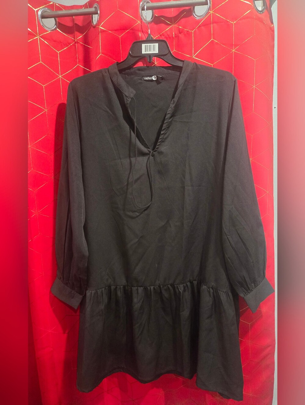Boohoo Black V-Neck Long Sleeve Drop Waist Tunic Dress. Size 16 Never Worn.